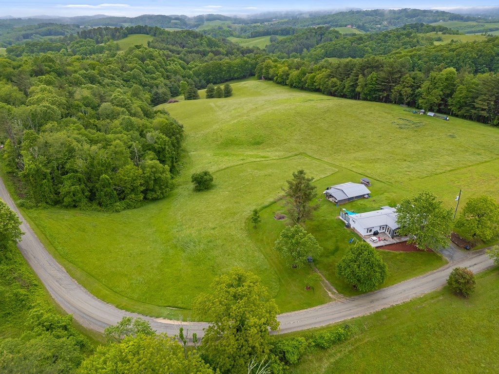 1605 Cornerstone Road Independence, VA 24348 - Photo 39 of 72 Gallery Image 39