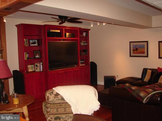 434 Barnstable Road Carlisle, PA 17015 - Photo 15 of 17 Gallery Image 15
