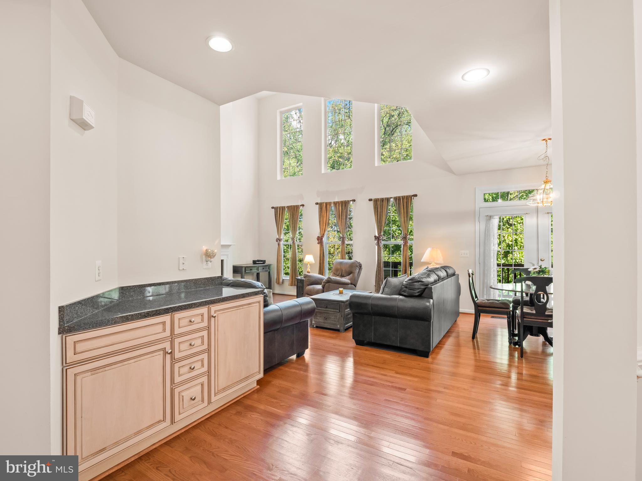 7236 Lyndam Hill Circle Lorton, VA 22079 - Photo 11 of 59