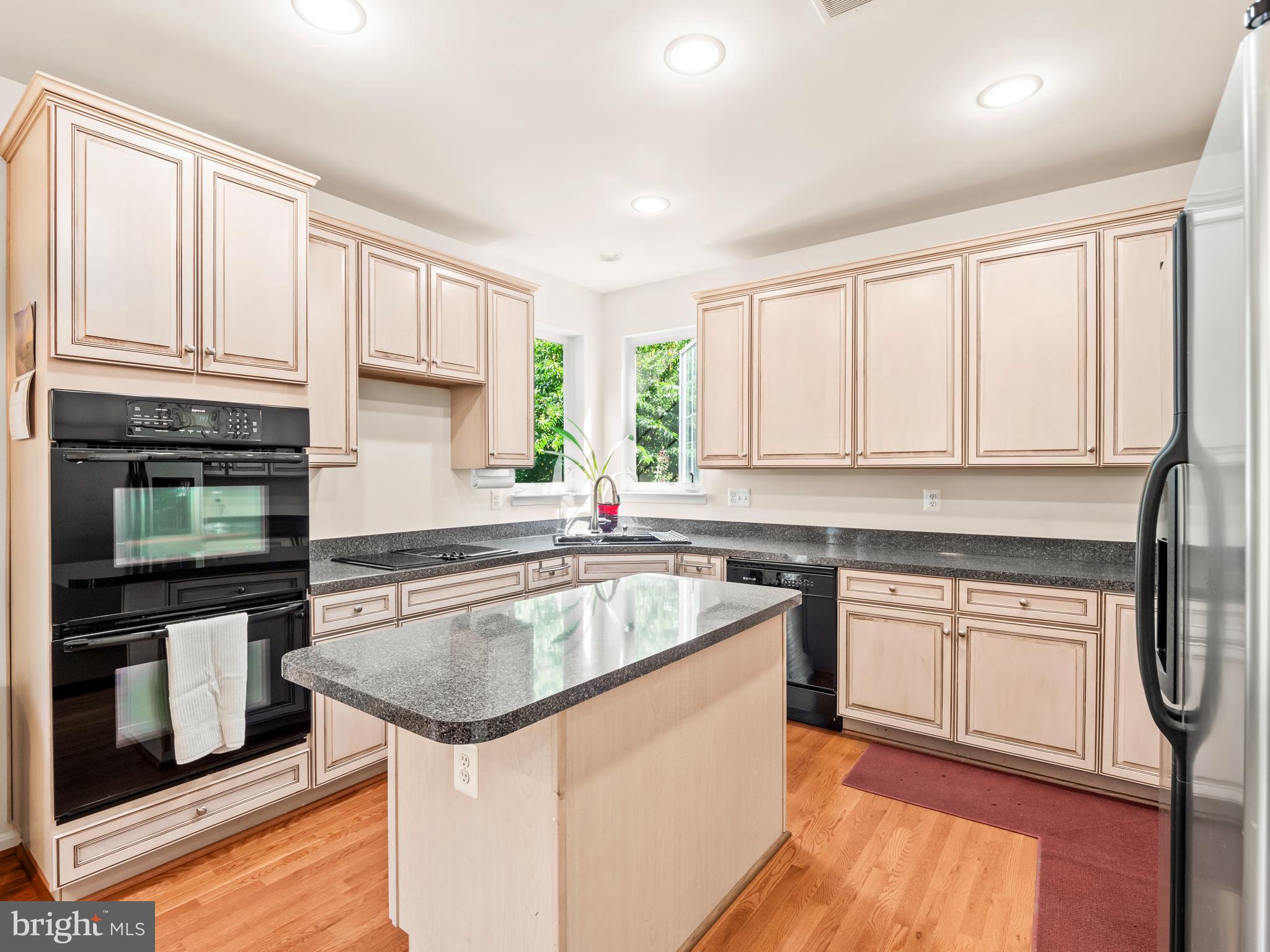 7236 Lyndam Hill Circle Lorton, VA 22079 - Photo 19 of 59