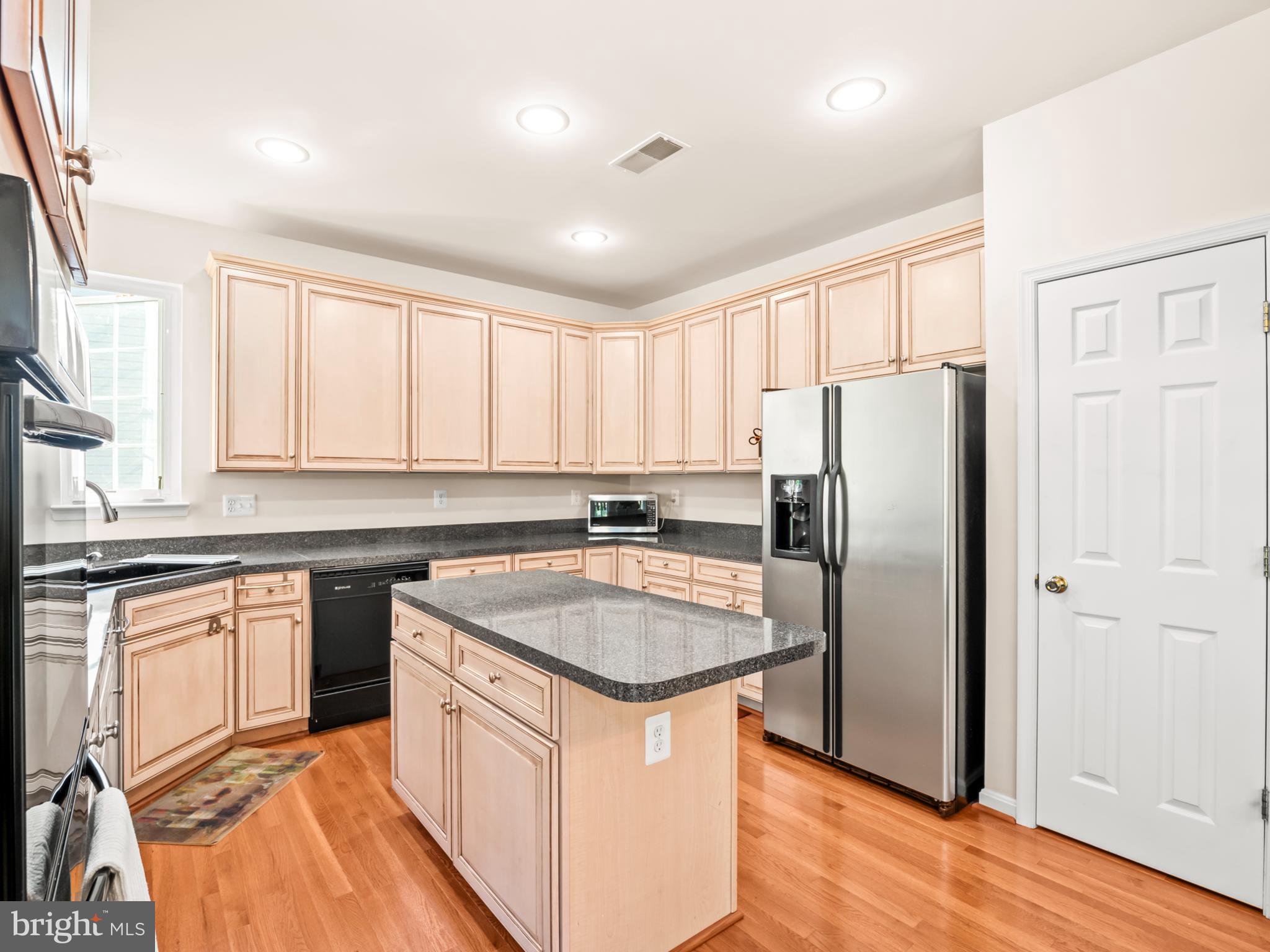 7236 Lyndam Hill Circle Lorton, VA 22079 - Photo 22 of 59