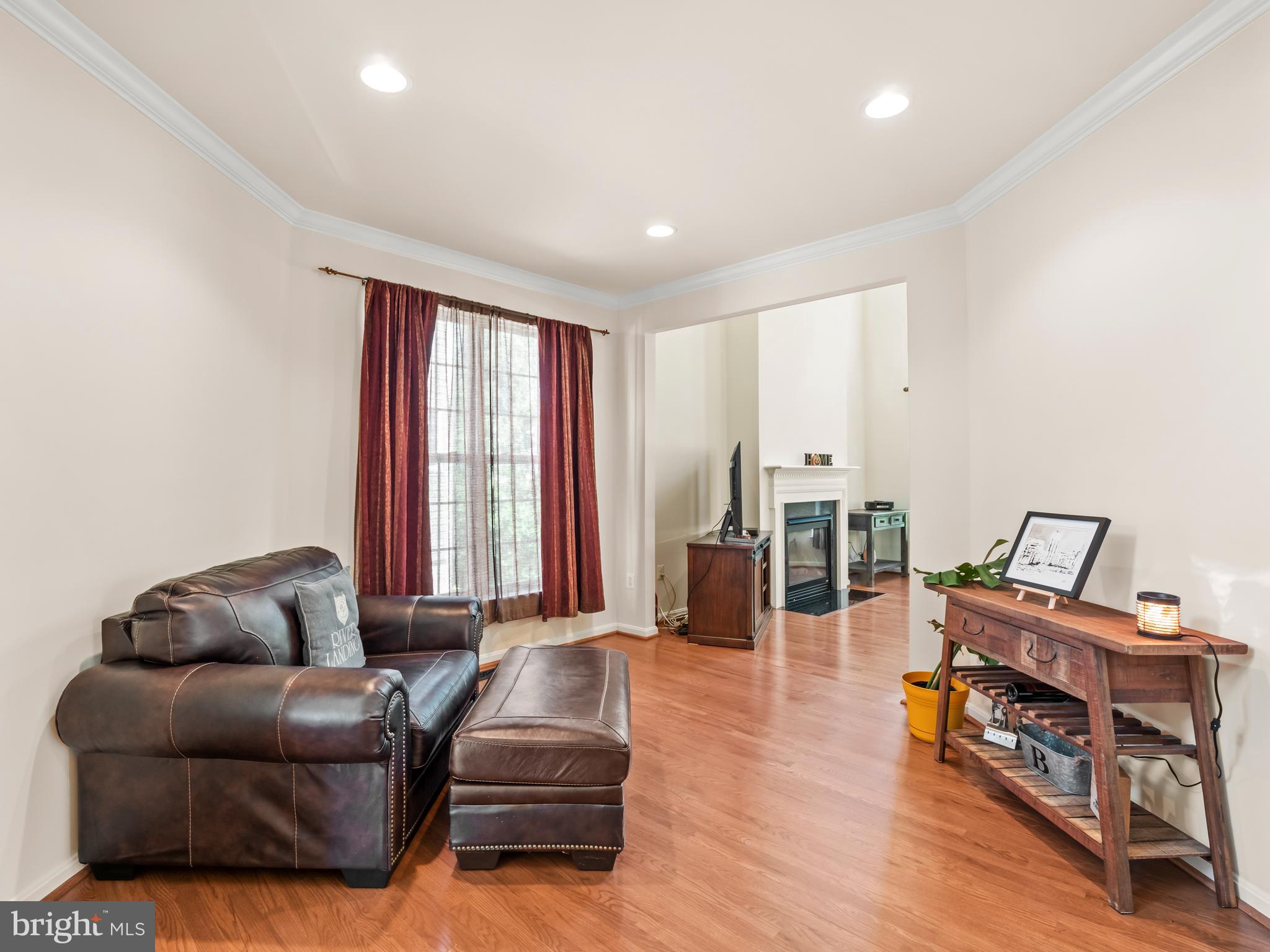 7236 Lyndam Hill Circle Lorton, VA 22079 - Photo 8 of 59