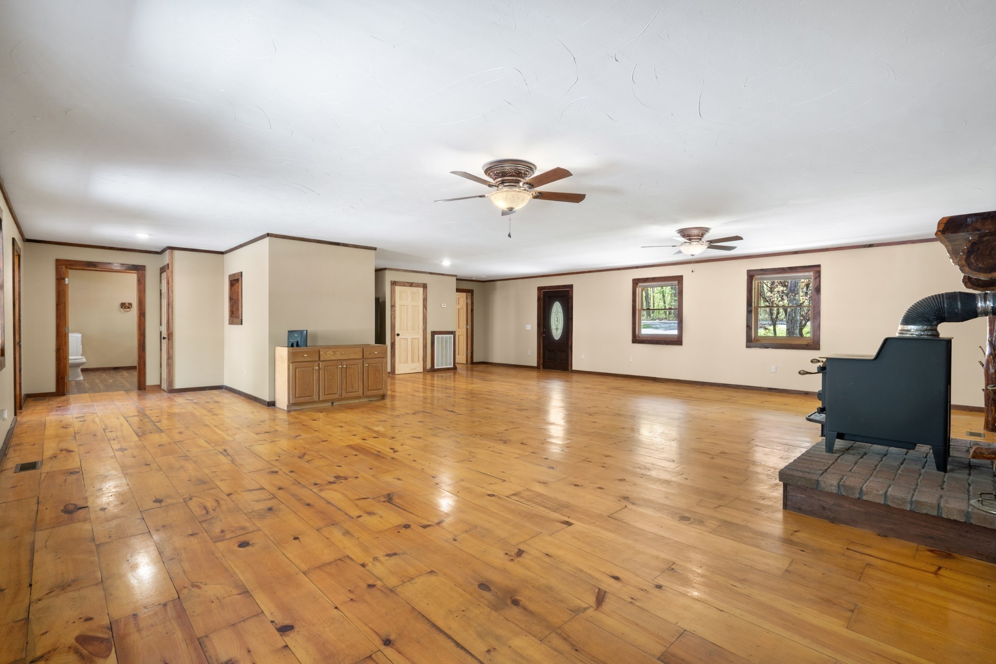 7796 Pinewood Road Nunnelly, TN 37137 - Photo 13 of 46 Gallery Image 13