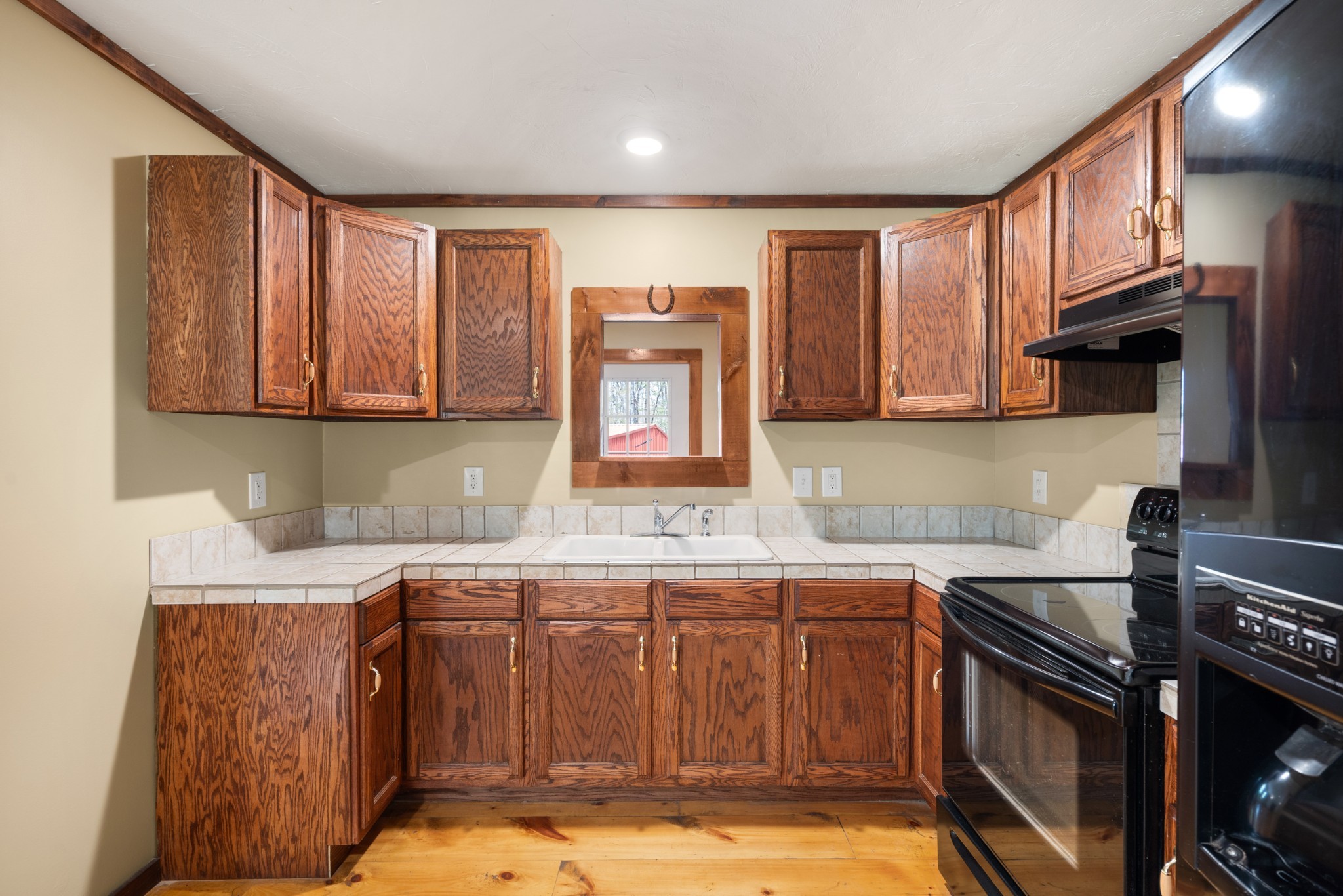 7796 Pinewood Road Nunnelly, TN 37137 - Photo 17 of 46 Gallery Image 17