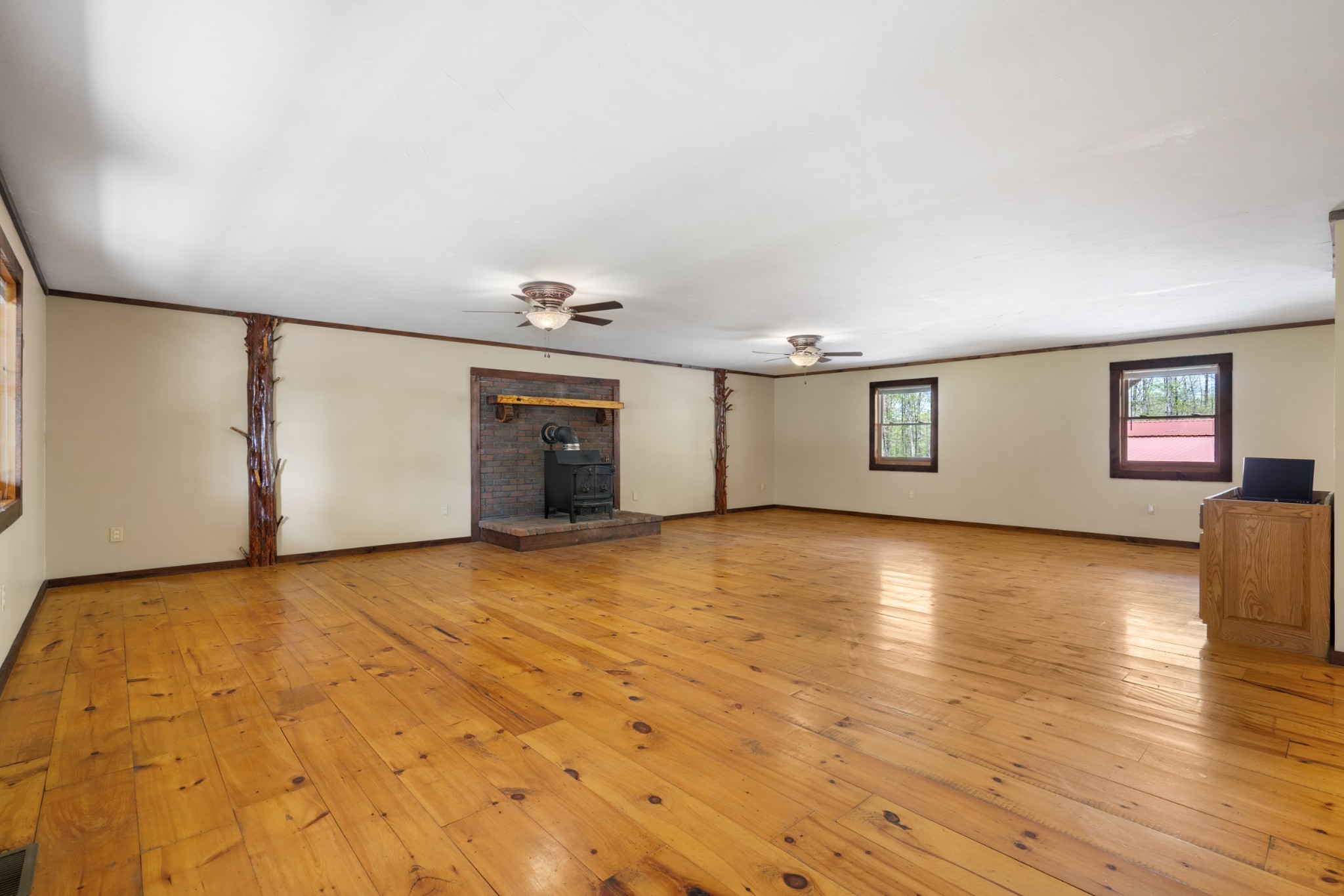 7796 Pinewood Road Nunnelly, TN 37137 - Photo 10 of 46 Gallery Image 10