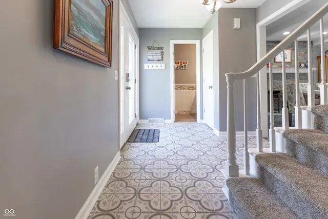 $539,900 | 3829 Waycross Drive, Columbus, IN 47203