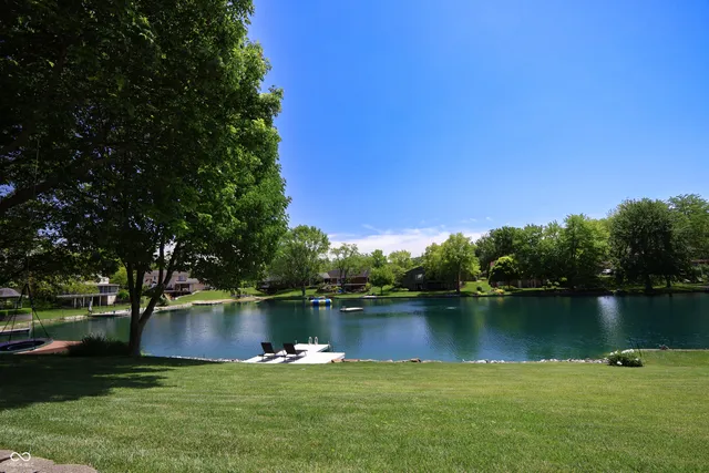 $539,900 | 3829 Waycross Drive, Columbus, IN 47203