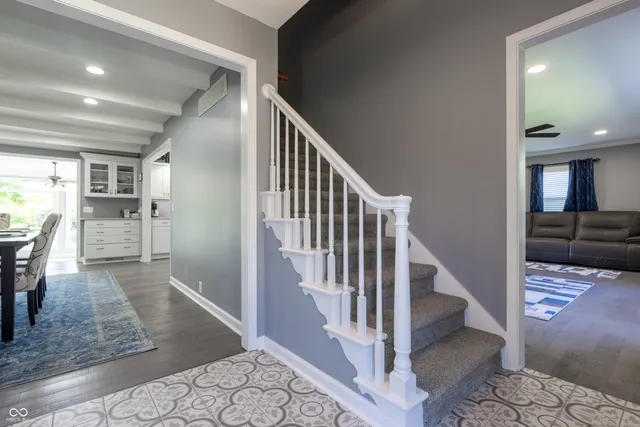 $539,900 | 3829 Waycross Drive, Columbus, IN 47203