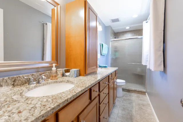 $539,900 | 3829 Waycross Drive, Columbus, IN 47203