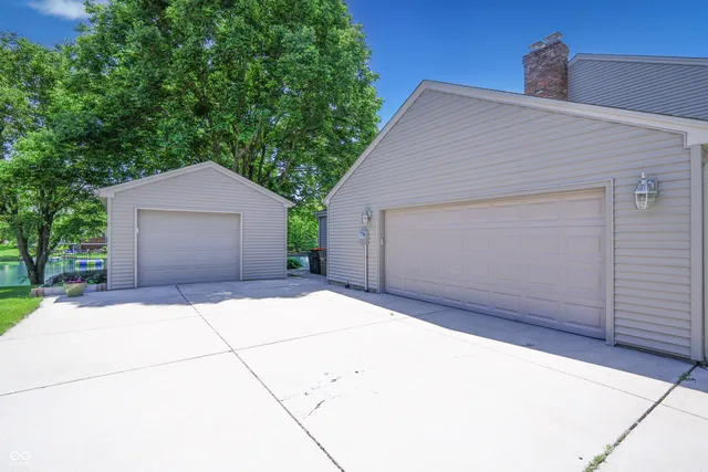 $539,900 | 3829 Waycross Drive, Columbus, IN 47203