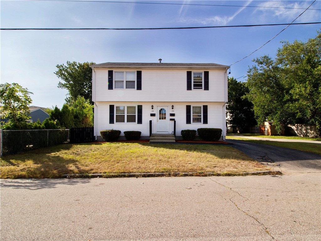 124 Prentice Avenue Pawtucket, RI 02860 - Photo 2 of 31