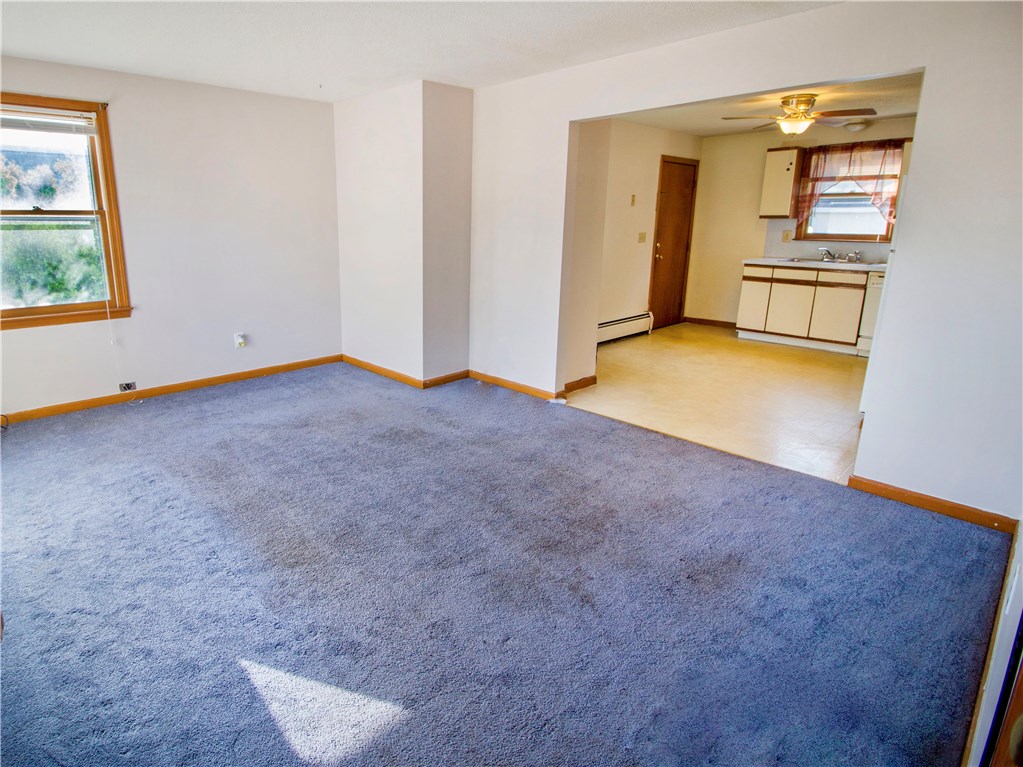 124 Prentice Avenue Pawtucket, RI 02860 - Photo 5 of 31
