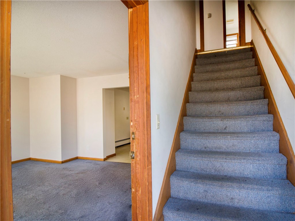 124 Prentice Avenue Pawtucket, RI 02860 - Photo 6 of 31