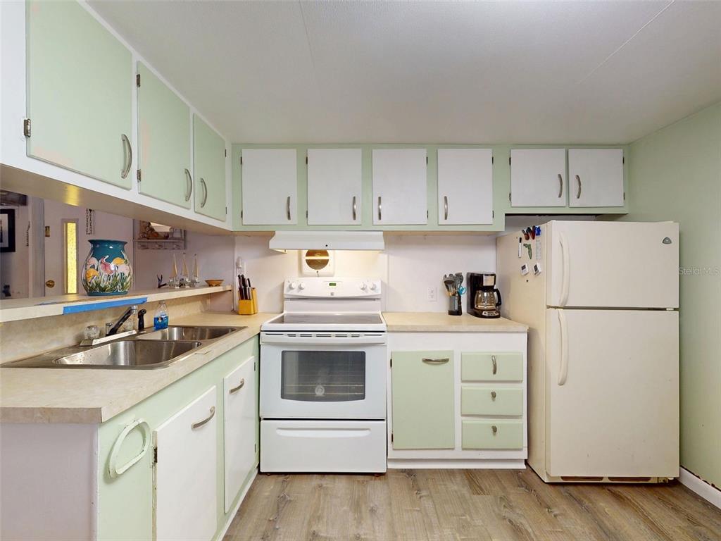 2201 South Ridgewood Avenue, Unit 8 Edgewater, FL 32141 - Photo 16 of 70