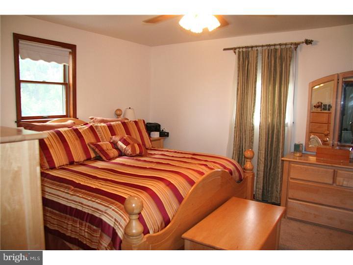 664 Porters Mill Road Spring City, PA 19475 - Photo 11 of 17 Bedroom - Main
