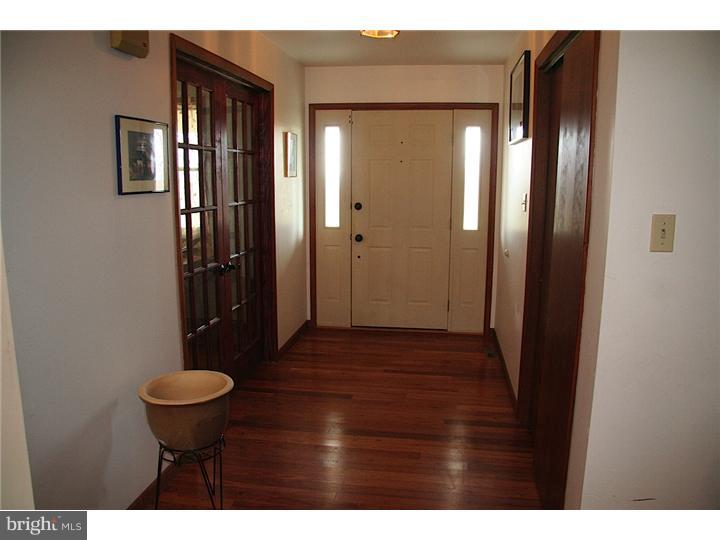 664 Porters Mill Road Spring City, PA 19475 - Photo 15 of 17 Foyer