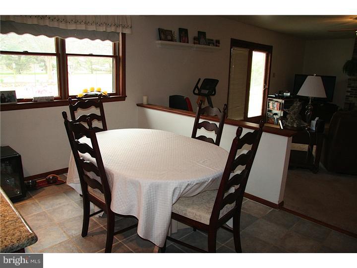 664 Porters Mill Road Spring City, PA 19475 - Photo 9 of 17 Breakfast Room