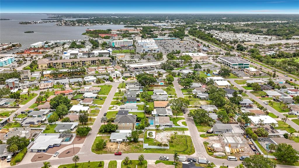 2464 Del Rio Way Dunedin, FL 34698 - Photo 12 of 12