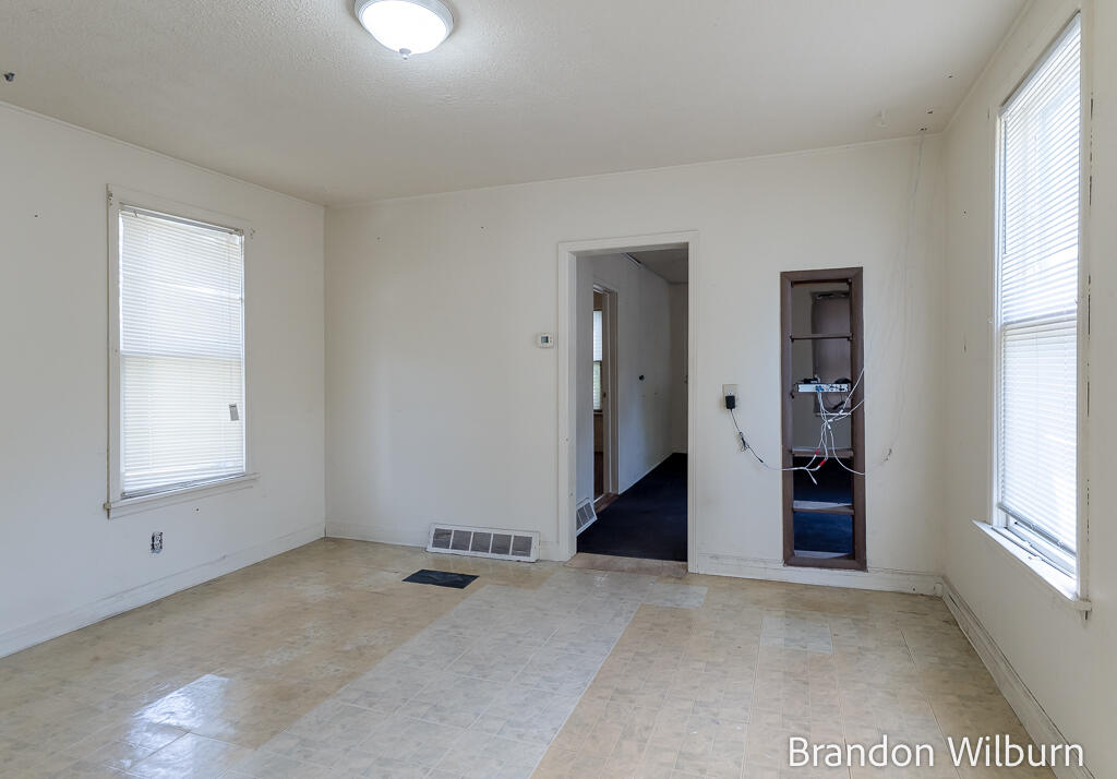 3259 Maple Grove Road Muskegon, MI 49441 - Photo 20 of 36 3529MapleGroveRd-27LoRes