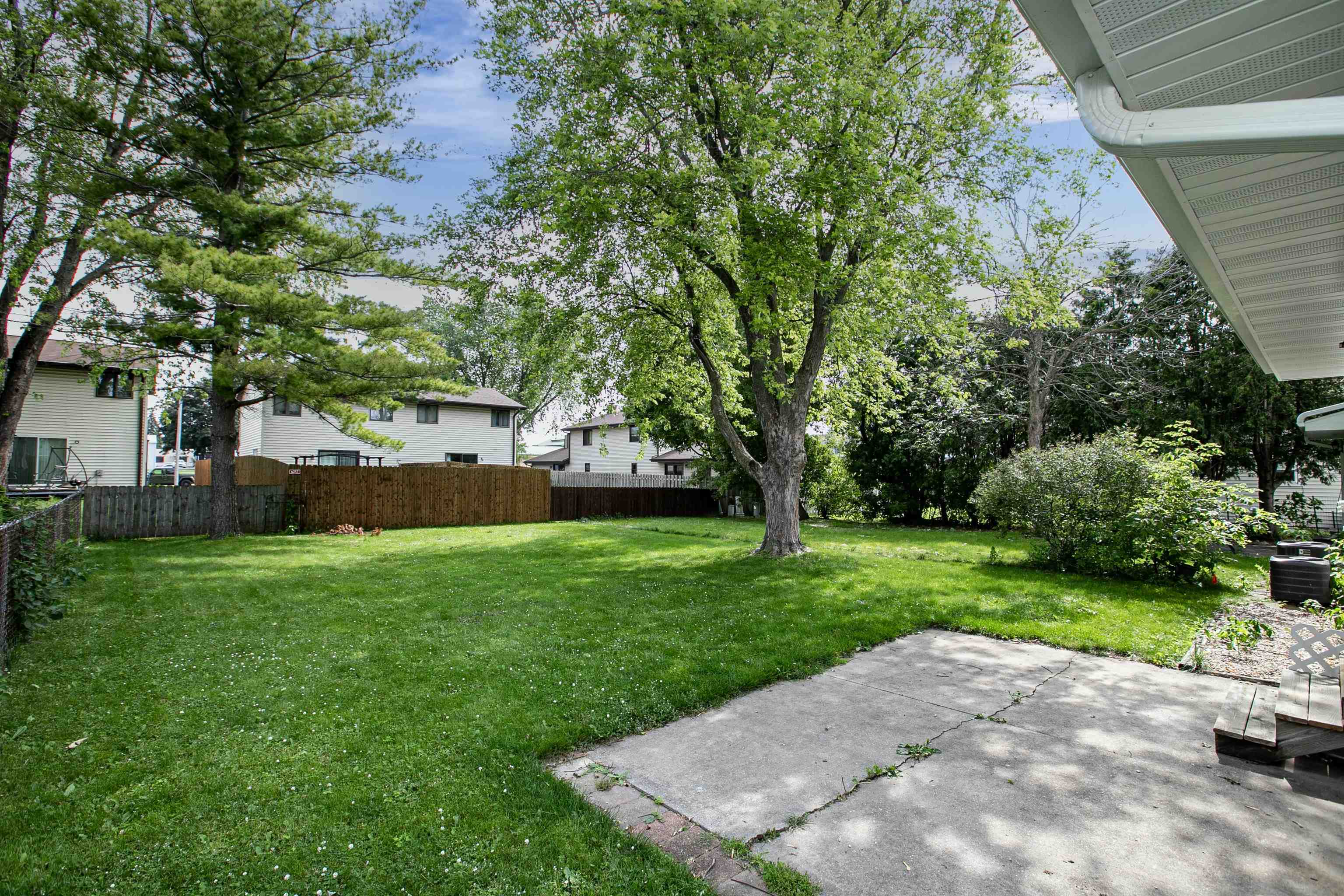 1825 West Brewster Street Appleton, WI 54914 - Photo 31 of 32