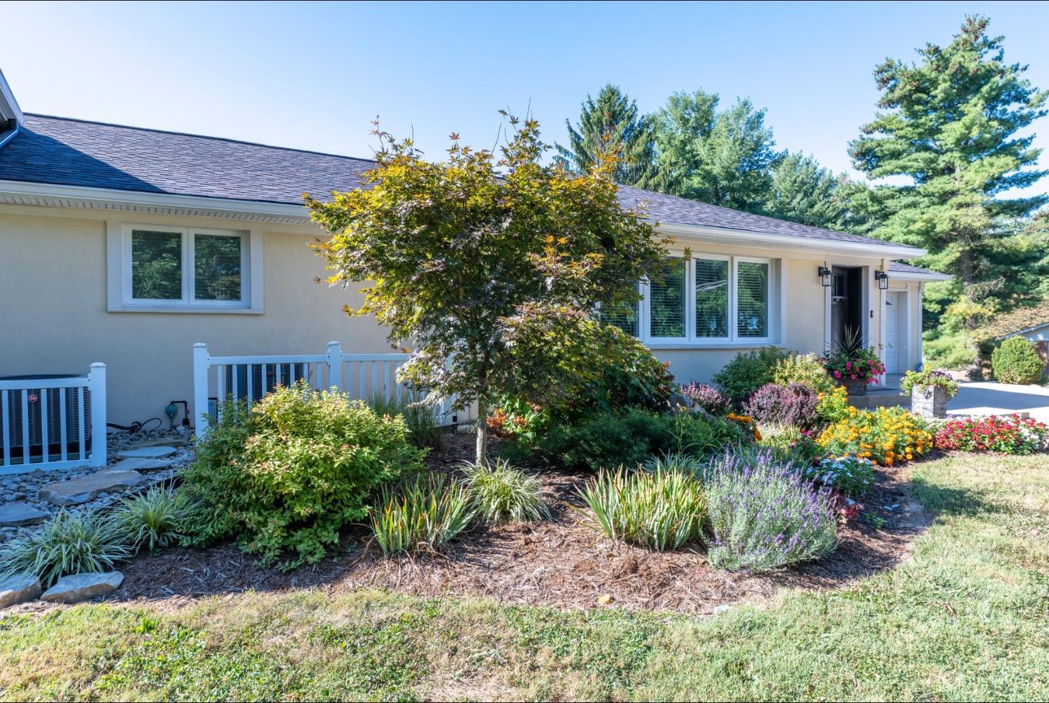 817 Locust Corner Road Cincinnati, OH 45245 - Photo 83 of 90 Gallery Image 83