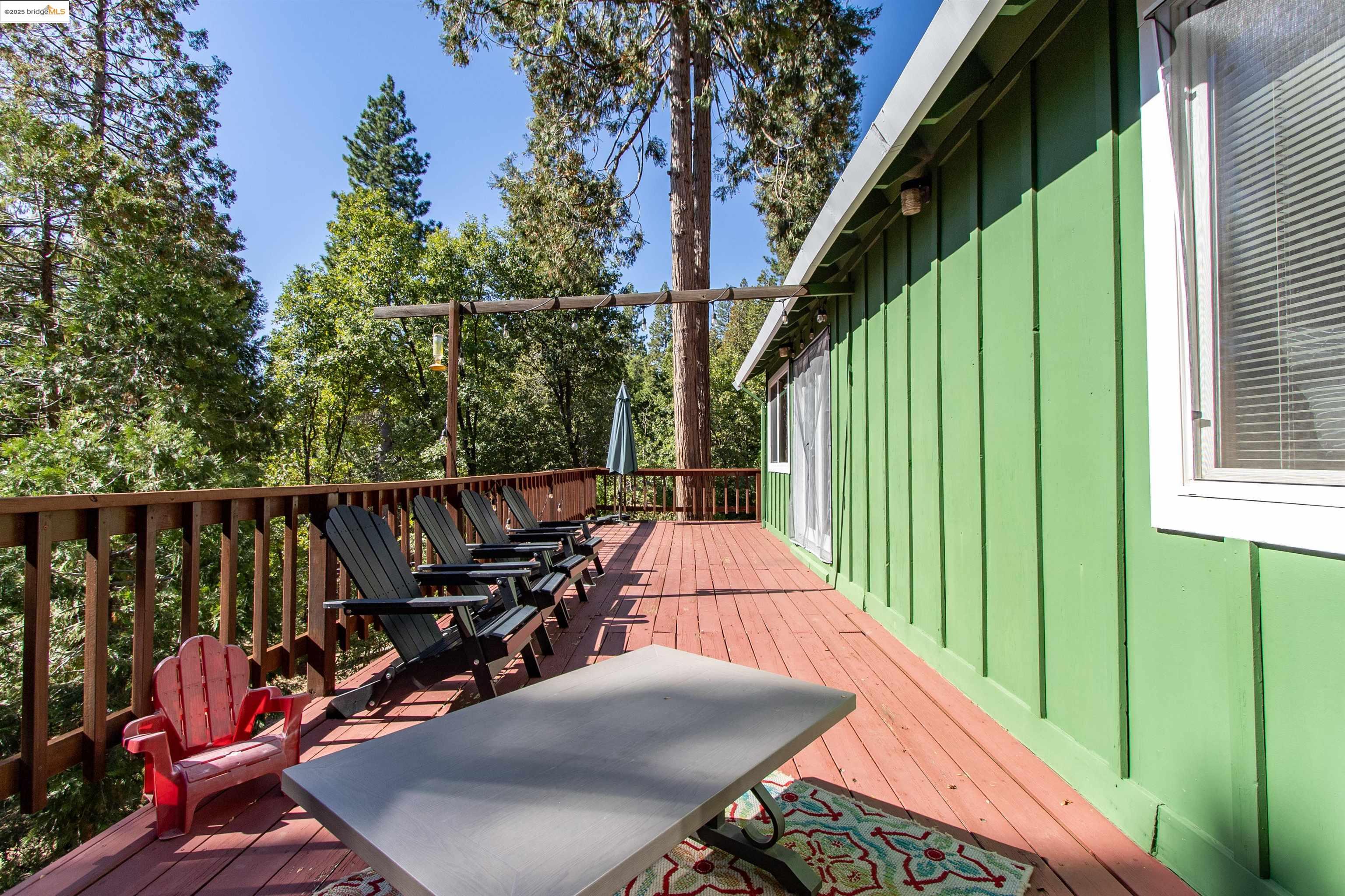 20737 Muheli Road Mi Wuk Village, CA 95346 - Photo 29 of 40 a view of balcony with furniture