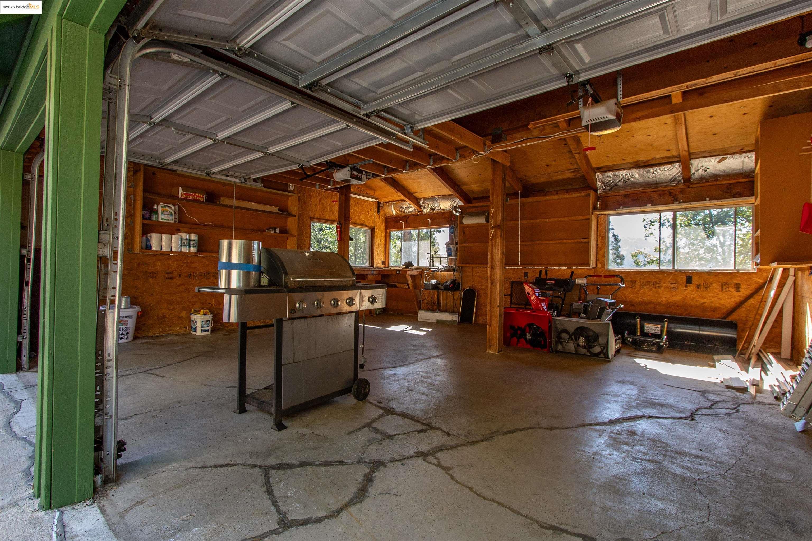 20737 Muheli Road Mi Wuk Village, CA 95346 - Photo 33 of 40 a view of a garage with chairs