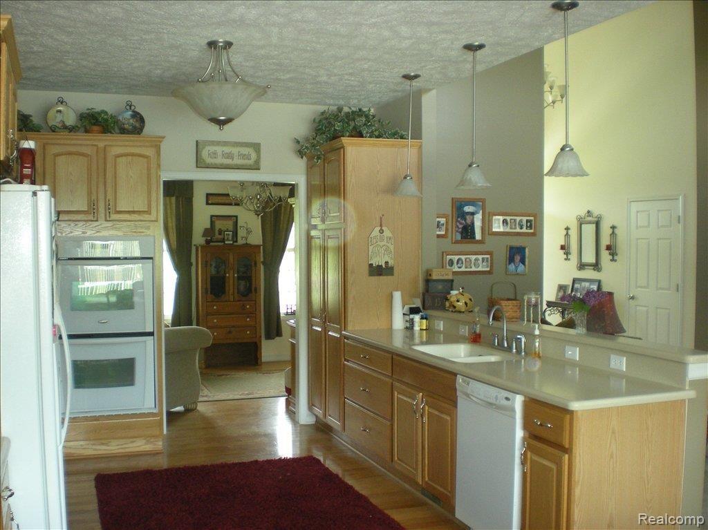 654 Gulley Road Howell, MI 48843 - Photo 17 of 24 Kitchen