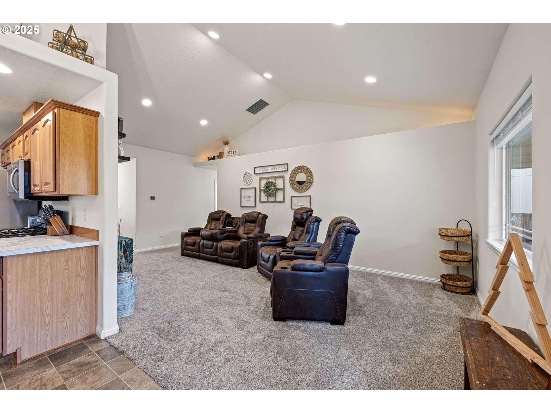 1904 South 6th Street Cottage Grove, OR 97424 - Photo 9 of 37 a living room with furniture a computer on the desk and chair