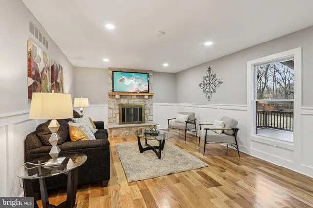 $1,250,000 | 923 Hunt Drive, Yardley, PA 19067