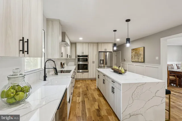 $1,250,000 | 923 Hunt Drive, Yardley, PA 19067