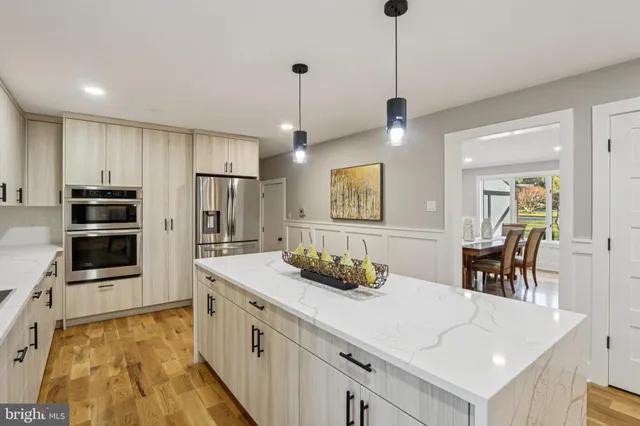 $1,250,000 | 923 Hunt Drive, Yardley, PA 19067