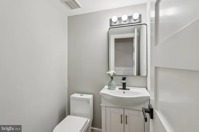 $1,250,000 | 923 Hunt Drive, Yardley, PA 19067