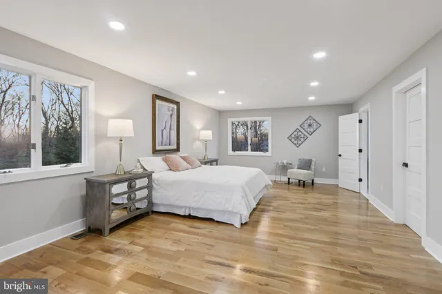 $1,250,000 | 923 Hunt Drive, Yardley, PA 19067