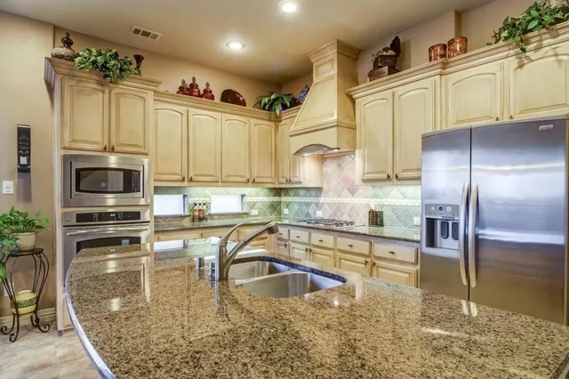 $3,100 | 2005 Loma Alta Drive, Irving, TX 75063