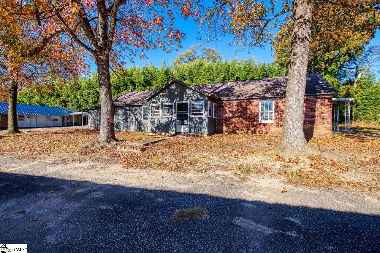 112 Hidden Hill Road Spartanburg, SC 29301 - Photo 2 of 34 Gallery Image 2