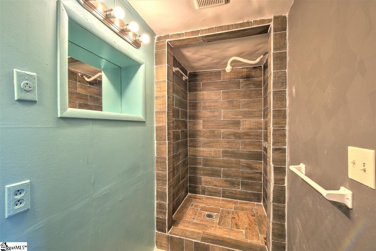 112 Hidden Hill Road Spartanburg, SC 29301 - Photo 13 of 34 Gallery Image 13