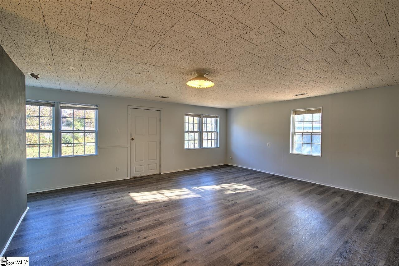 112 Hidden Hill Road Spartanburg, SC 29301 - Photo 10 of 34 Gallery Image 10
