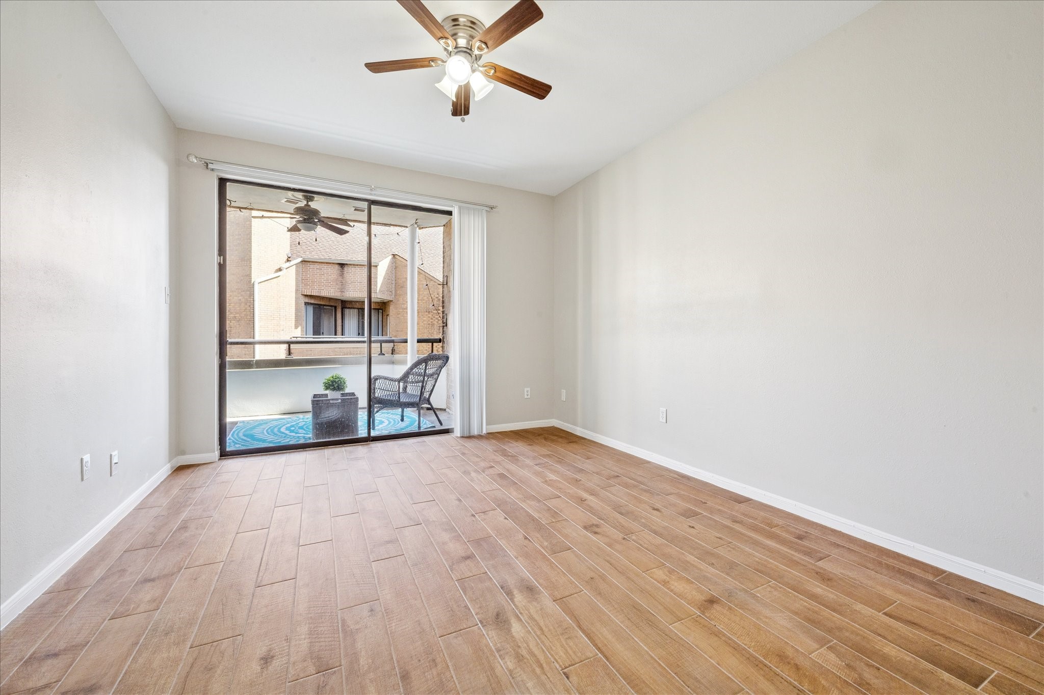 5210 Weslayan Street, Unit 303 Houston, TX 77005 - Photo 9 of 14