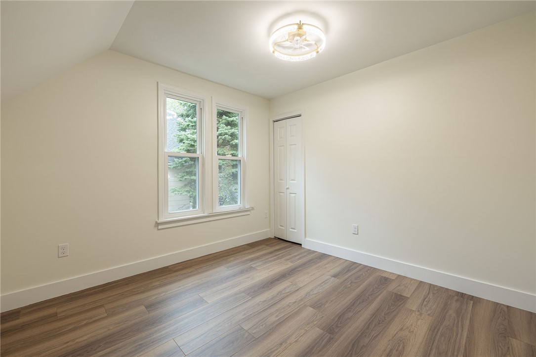 98 Glendale Park Rochester, NY 14613 - Photo 20 of 22 Gallery Image 20