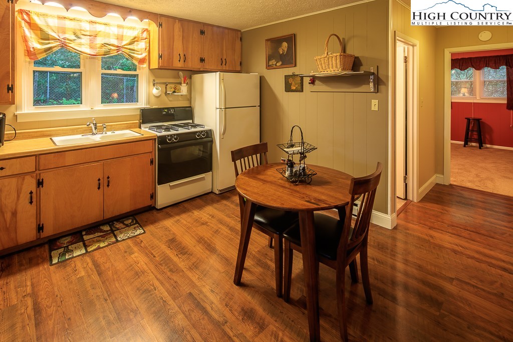 325 Rabbit Run Road Boone, NC 28607 - Photo 19 of 27 Gallery Image 19