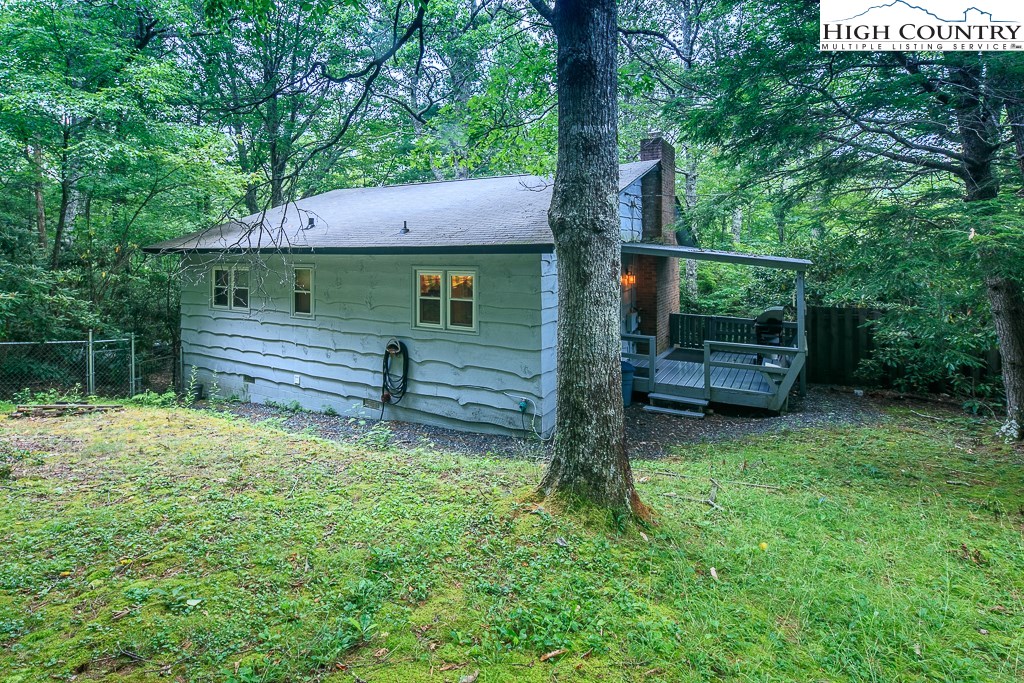 325 Rabbit Run Road Boone, NC 28607 - Photo 3 of 27 Gallery Image 3