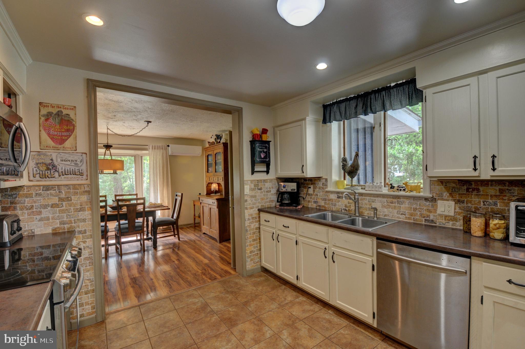 936 Reynolds Road Cross Junction, VA 22625 - Photo 23 of 76 Kitchen
