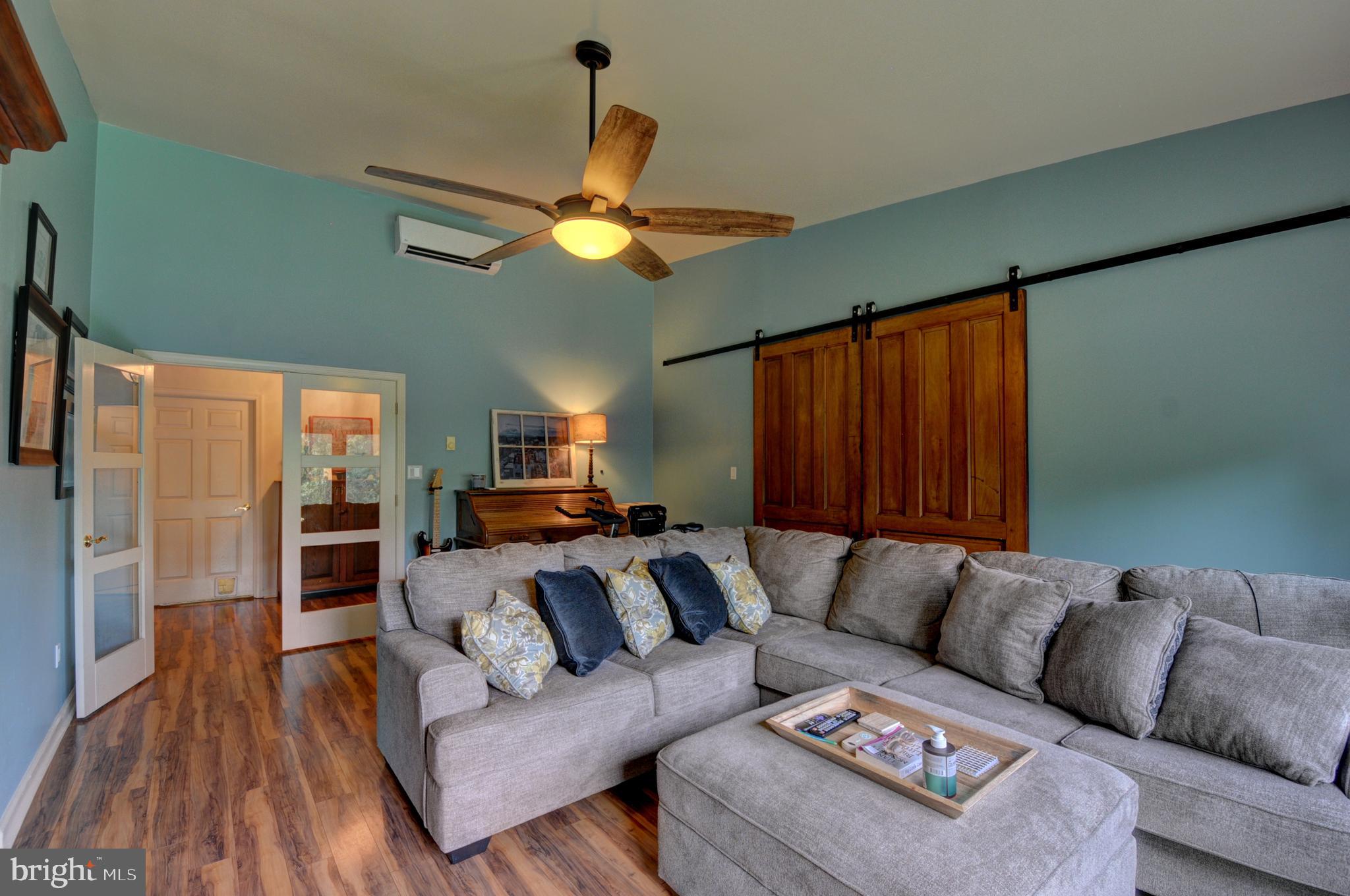 936 Reynolds Road Cross Junction, VA 22625 - Photo 35 of 76 Den/entertainment room