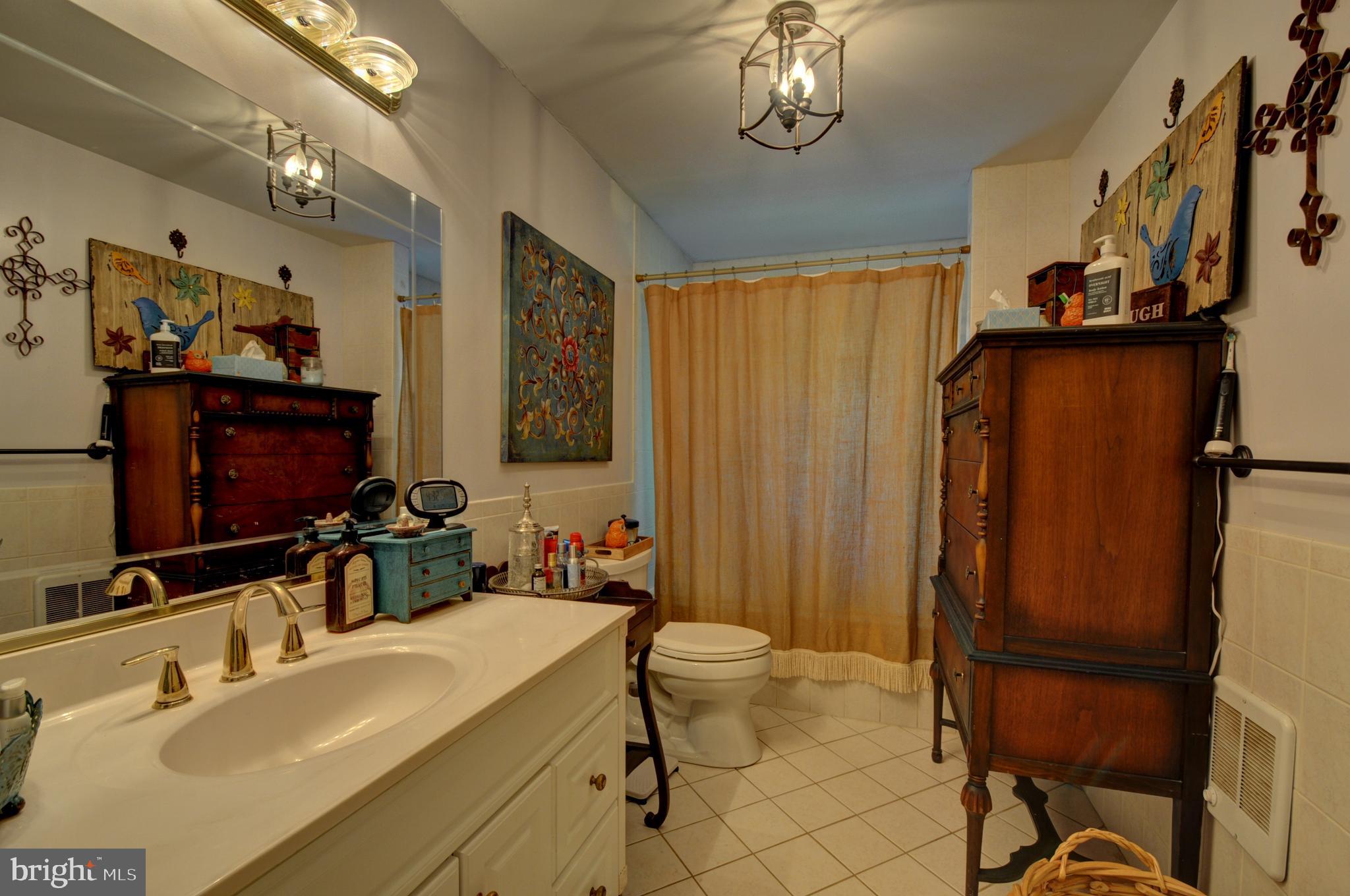 936 Reynolds Road Cross Junction, VA 22625 - Photo 40 of 76 Main level full bathroom