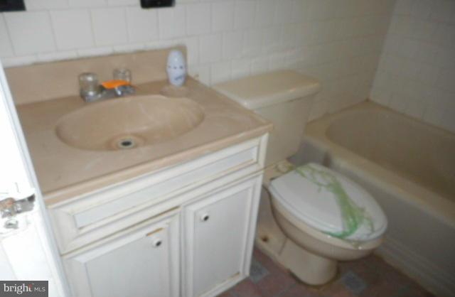 2902 Hardy Avenue Silver Spring, MD 20902 - Photo 8 of 14 Bath
