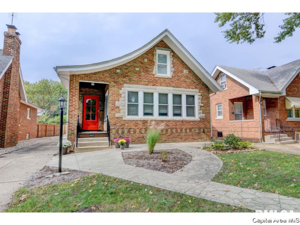 1925 South Walnut Street Springfield, IL 62704 - Photo 1 of 33