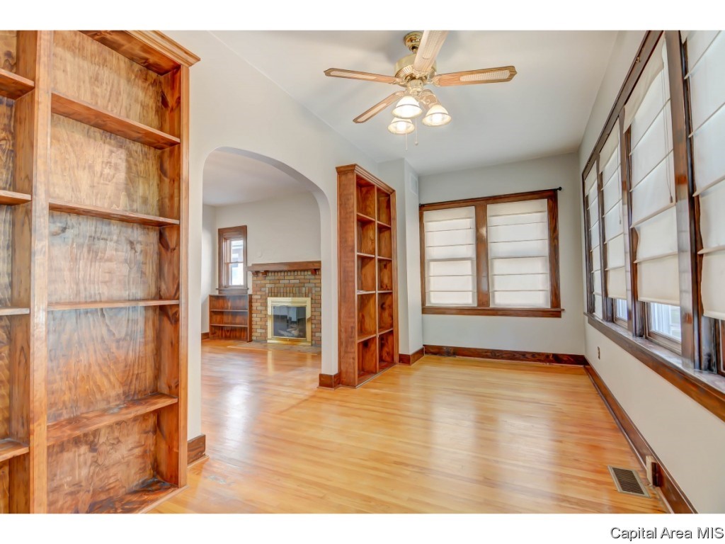 1925 South Walnut Street Springfield, IL 62704 - Photo 13 of 33