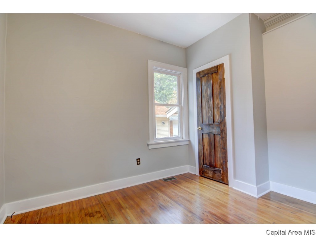 1925 South Walnut Street Springfield, IL 62704 - Photo 18 of 33