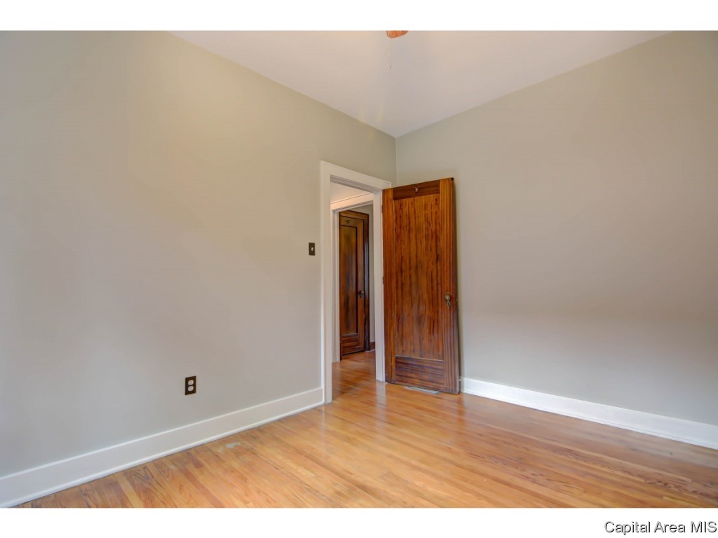 1925 South Walnut Street Springfield, IL 62704 - Photo 20 of 33